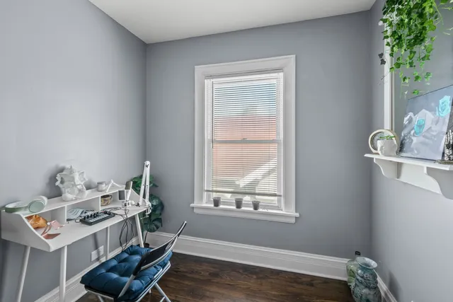 $285,000 | 10044 South La Salle Street, Chicago, IL 60628