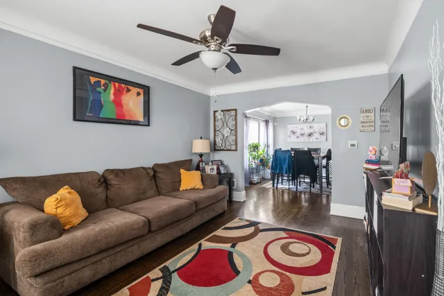 $285,000 | 10044 South La Salle Street, Chicago, IL 60628