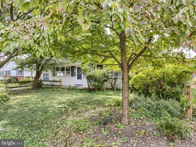 $359,999 | 116 Conodoguinet Avenue, Camp Hill, PA 17011