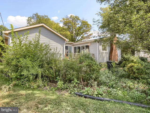 $359,999 | 116 Conodoguinet Avenue, Camp Hill, PA 17011