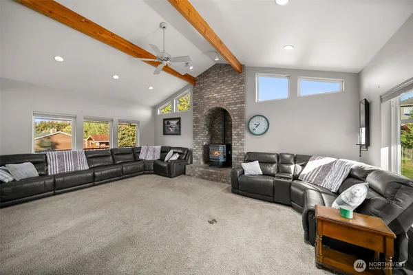 $899,900 | 530 South Lynn Avenue, East Wenatchee, WA 98802