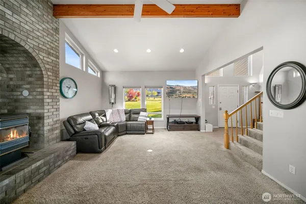 $899,900 | 530 South Lynn Avenue, East Wenatchee, WA 98802