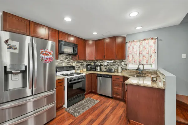 $550,000 | 5 Howard Street, Pembroke, NH 03275