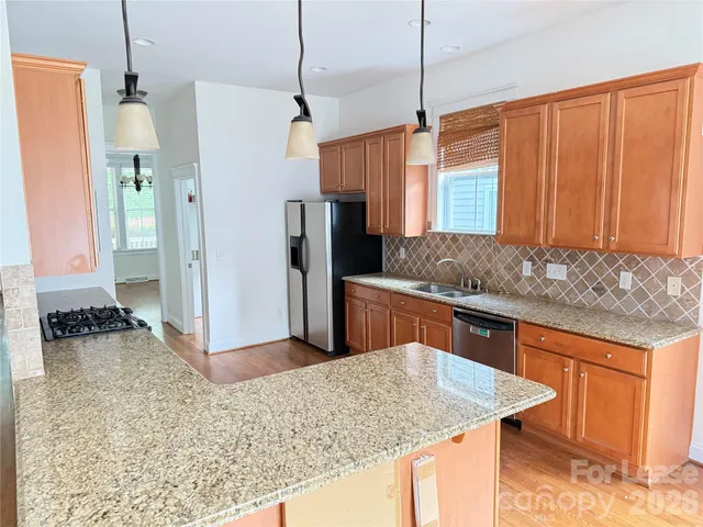 $2,900 | 15534 Waterfront Drive, Huntersville, NC 28078