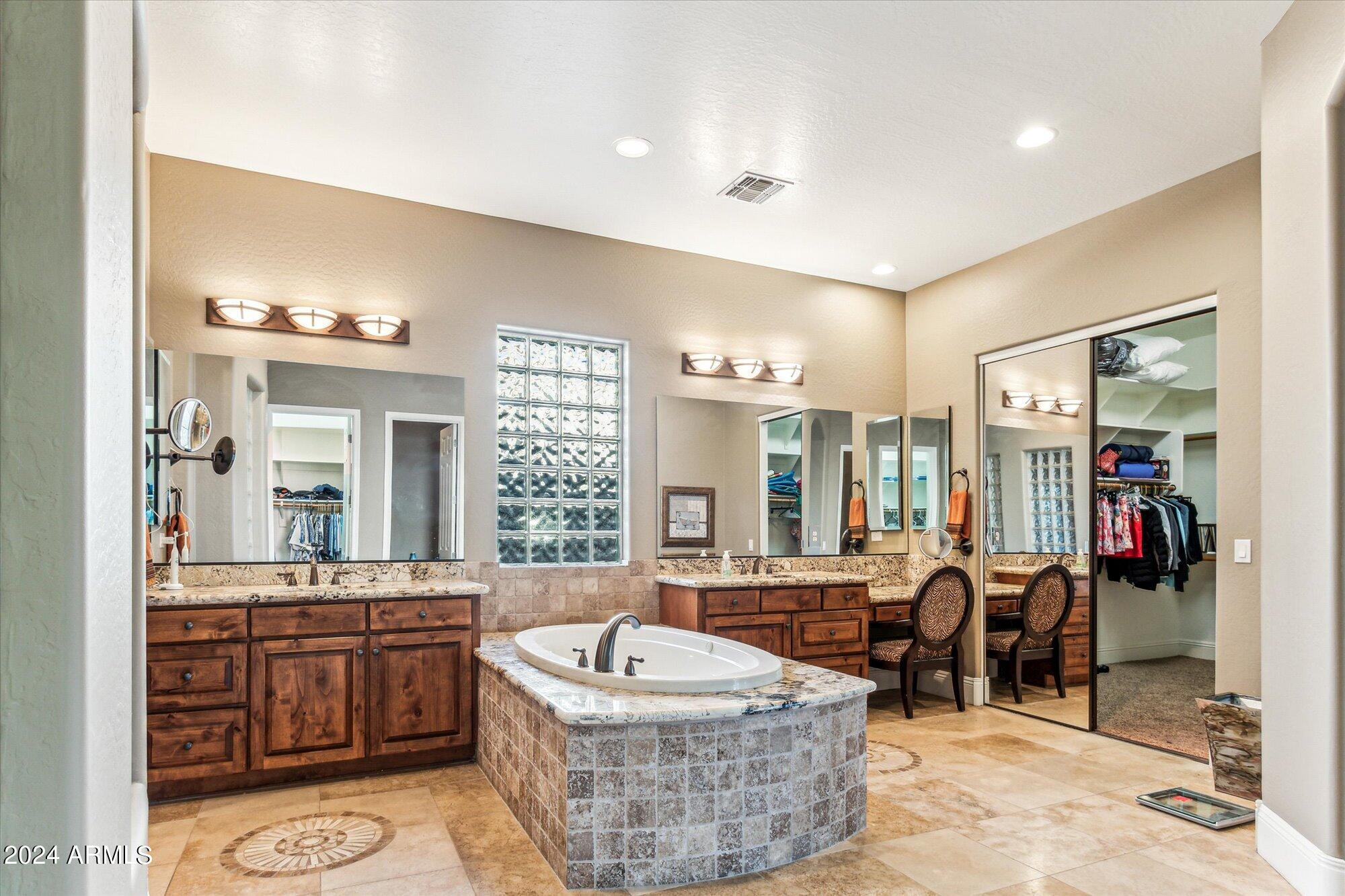 18095 West Narramore Road Goodyear, AZ 85338 - Photo 21 of 48 Primary bathroom