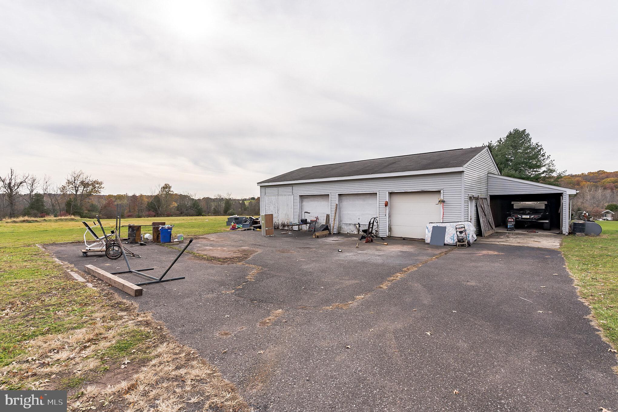 4543 Campbell Road Pennsburg, PA 18073 - Photo 22 of 45 Gallery Image 22