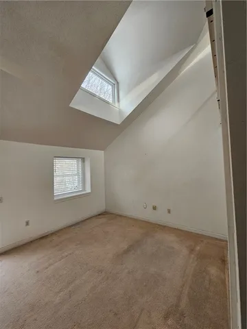 $3,000 | 37 Lawton Brook Lane, Portsmouth, RI 02871