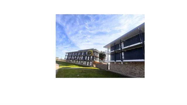 $1,350 | 4289 Lac Saint Pierre Drive, Unit 204, Harvey, LA 70058