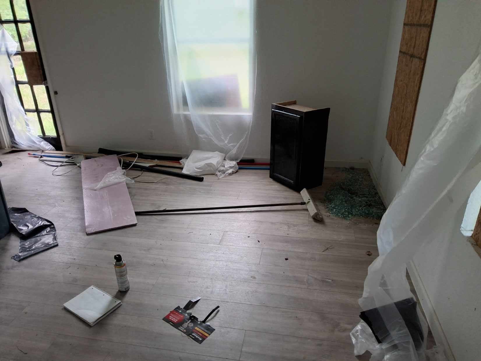 933 Shore Shadow Houston, TX 77336 - Photo 11 of 17 a living room with furniture and a window