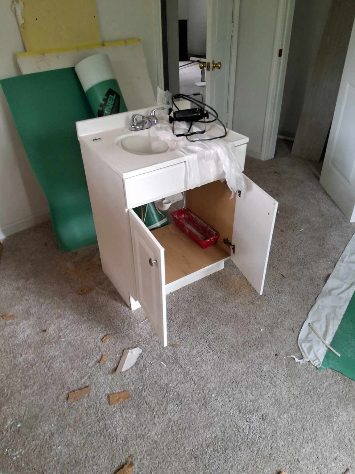 933 Shore Shadow Houston, TX 77336 - Photo 5 of 17 a view of kitchen and sink