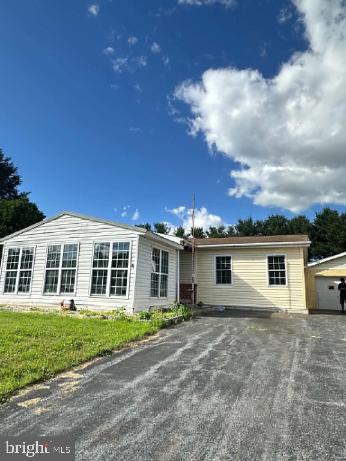 805 Baltimore Road Shippensburg, PA 17257 - Photo 21 of 23 a view of a yard in front of house