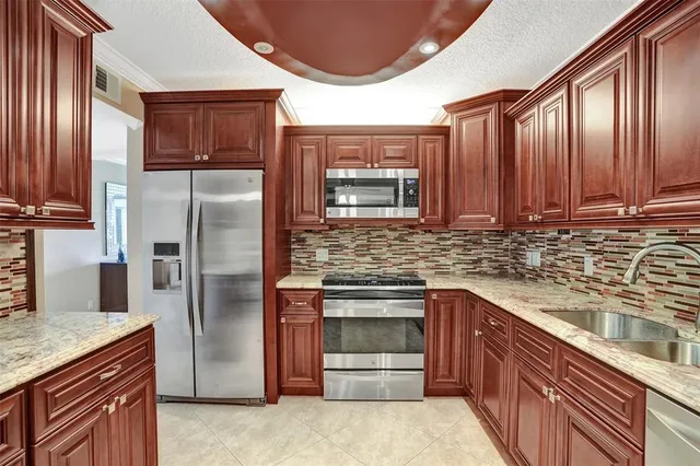 $299,900 | 12900 Southwest 7th Court, Unit 212B, Pembroke Pines, FL 33027