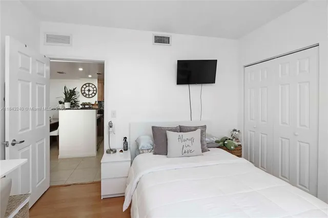 $454,000 | 215 Southwest 42nd Avenue, Unit PH08, Miami, FL 33134