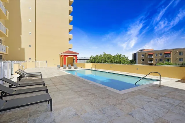 $454,000 | 215 Southwest 42nd Avenue, Unit PH08, Miami, FL 33134