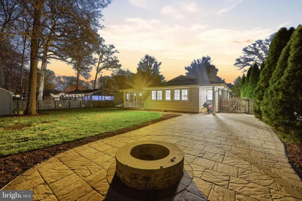 $3,875 | 808 Cottonwood Drive, Severna Park, MD 21146