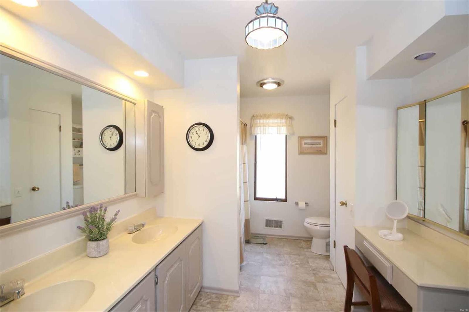 1004 Main, Unit B Alton, IL 62002 - Photo 22 of 28 Gallery Image 22
