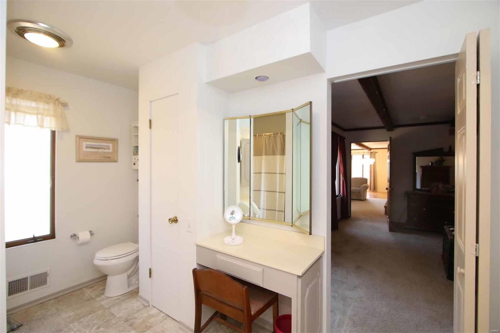1004 Main, Unit B Alton, IL 62002 - Photo 24 of 28 Gallery Image 24