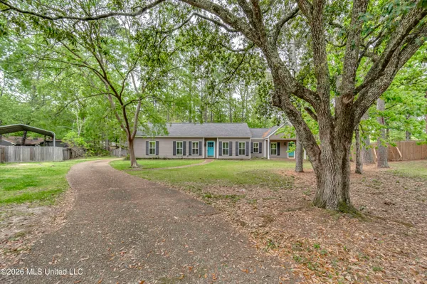 $299,900 | 210 Sandpiper Road, Brandon, MS 39047