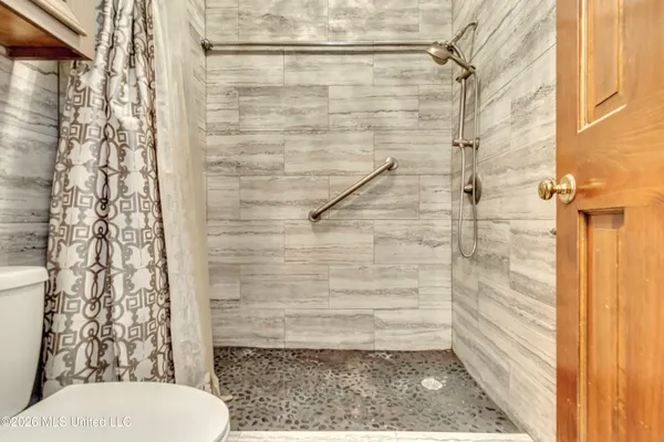 $299,900 | 210 Sandpiper Road, Brandon, MS 39047