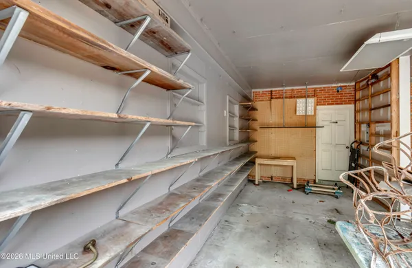 $299,900 | 210 Sandpiper Road, Brandon, MS 39047