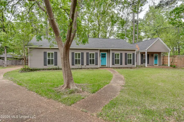 $299,900 | 210 Sandpiper Road, Brandon, MS 39047