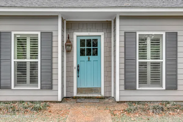 $299,900 | 210 Sandpiper Road, Brandon, MS 39047