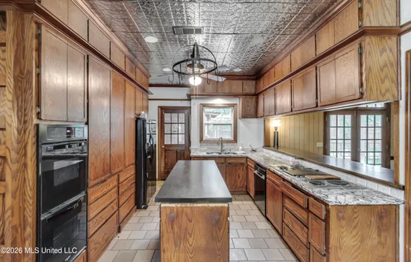 $299,900 | 210 Sandpiper Road, Brandon, MS 39047