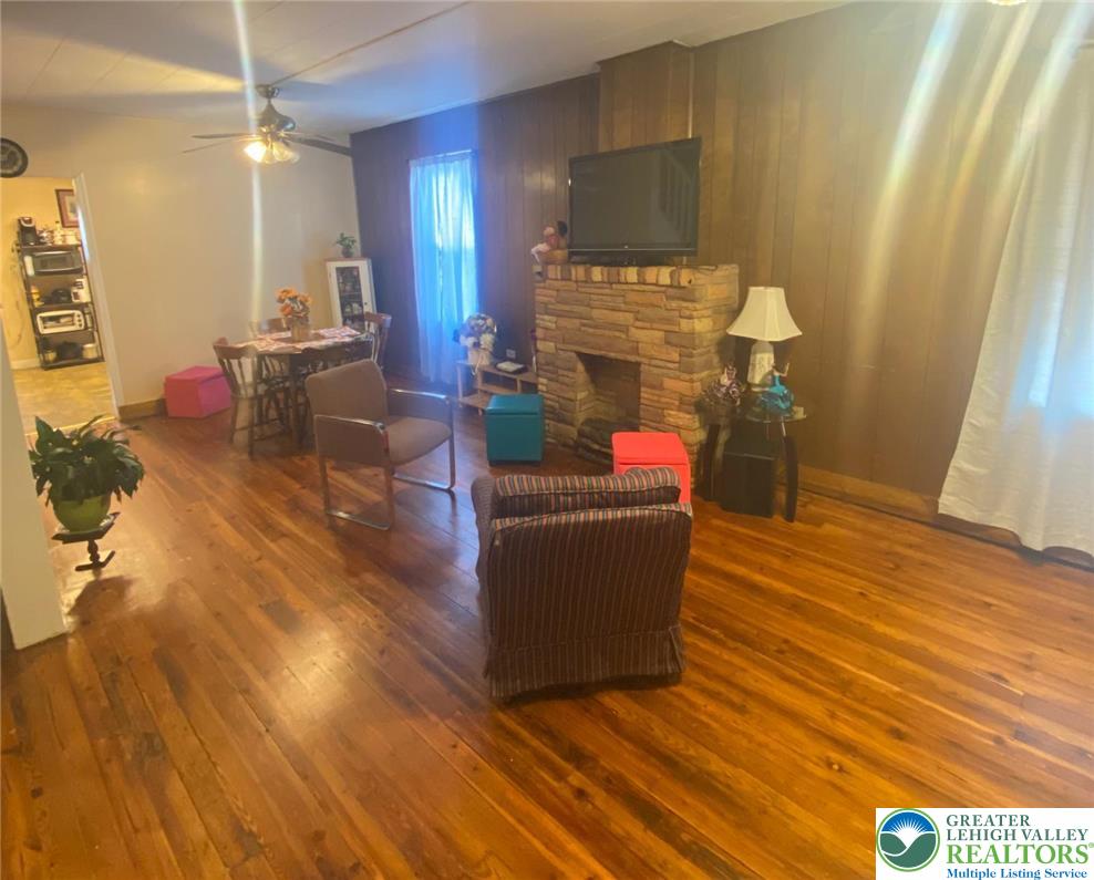 339 East Howe Street Allentown, PA 18109 - Photo 5 of 20