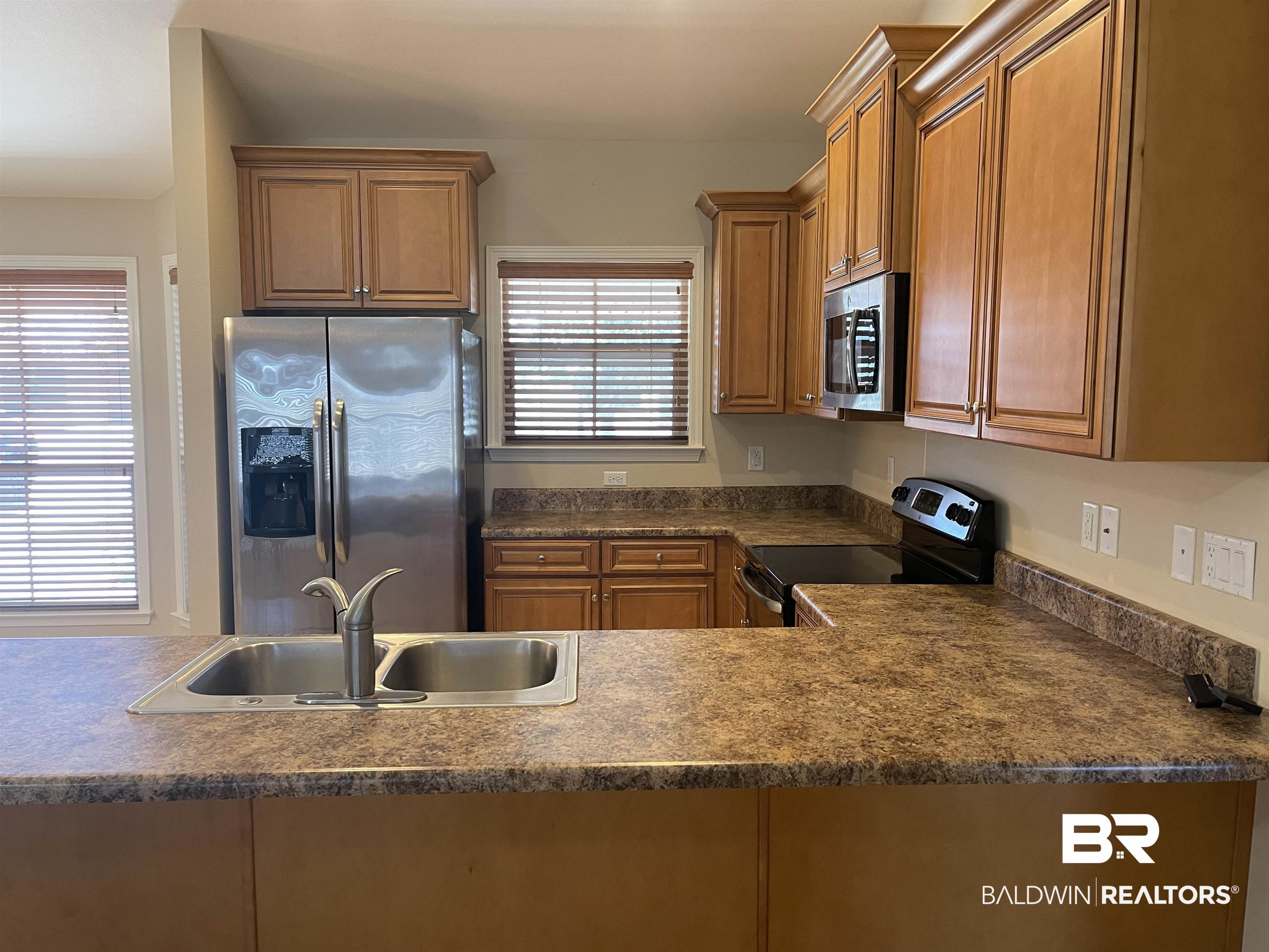 616 Fulton Loop Foley, AL 36535 - Photo 6 of 26 Kitchen