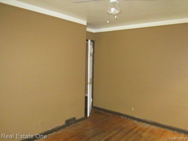 5582 Devonshire Road Detroit, MI 48224 - Photo 11 of 25 264 027858 BED 1 PIC 2.JPG