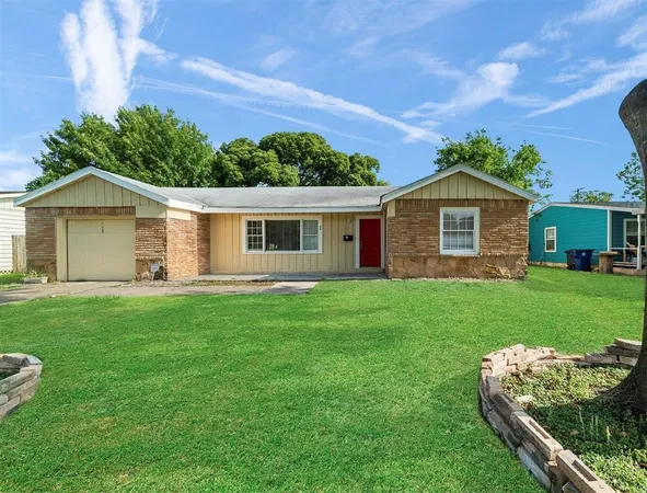 $1,495 | 1008 17th Avenue North, Texas City, TX 77590