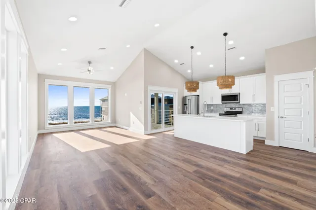 $1,220,000 | 9106 West Highway 98, Port St. Joe, FL 32456