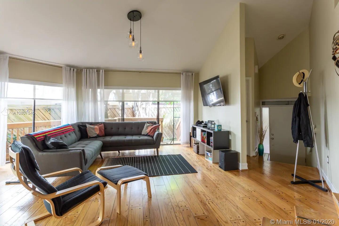 2575 Tigertail Avenue, Unit 2575 Miami, FL 33133 - Photo 2 of 13 living room