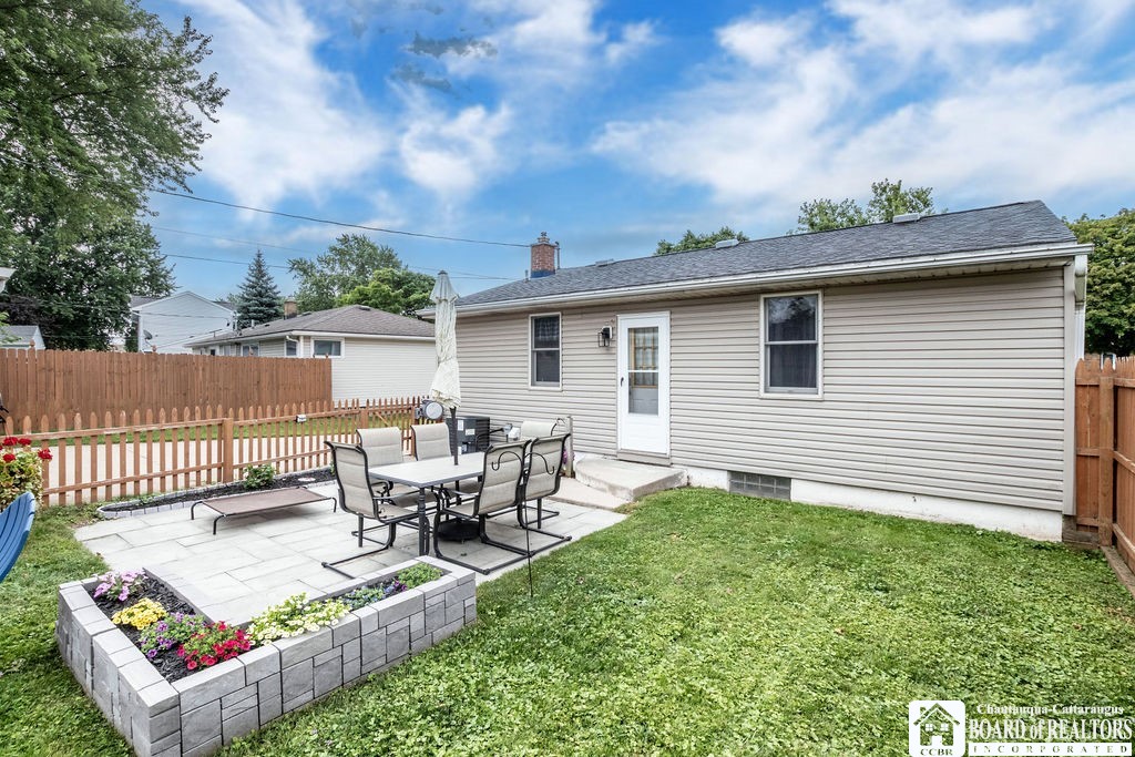34 Yorktown Road Cheektowaga, NY 14225 - Photo 5 of 32