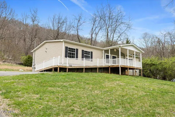$249,900 | 1103 Bluefield Avenue, Elizabethton, TN 37643