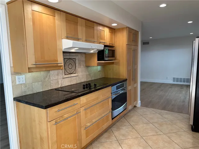 $10,250 | 1210 Sandpoint Way, Corona del Mar, CA 92625