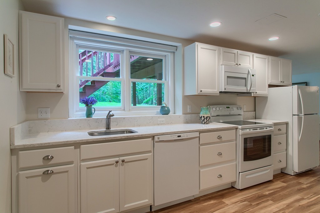 862 Burroughs Road Boxborough, MA 01719 - Photo 23 of 28