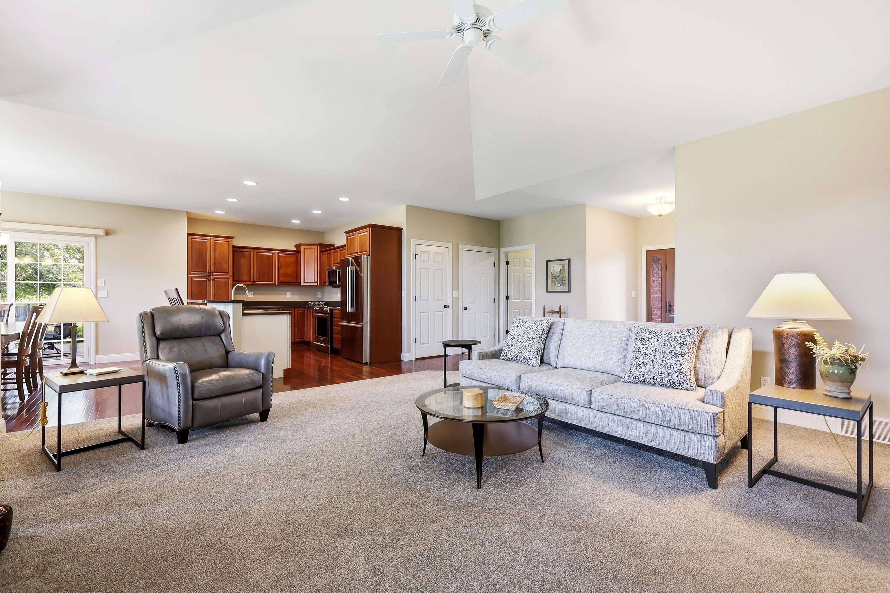 6122 Amber Ridge Drive Dubuque, IA 52002 - Photo 4 of 30 Gallery Image 4