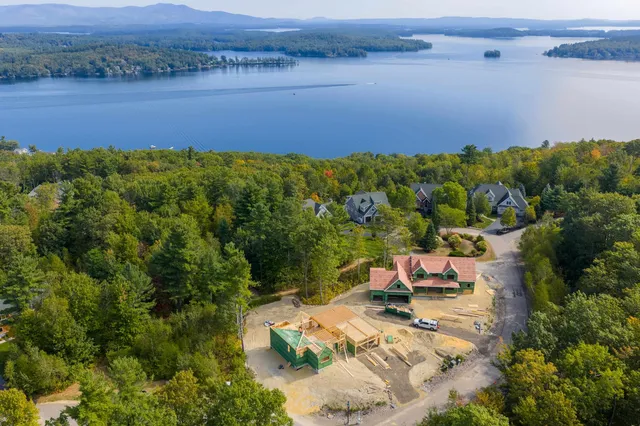 $1,400,000 | 6 Windjammer's Ridge, Laconia, NH 03246