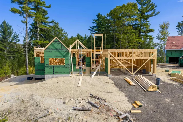 $1,400,000 | 6 Windjammer's Ridge, Laconia, NH 03246
