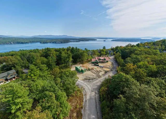 $1,400,000 | 6 Windjammer's Ridge, Laconia, NH 03246