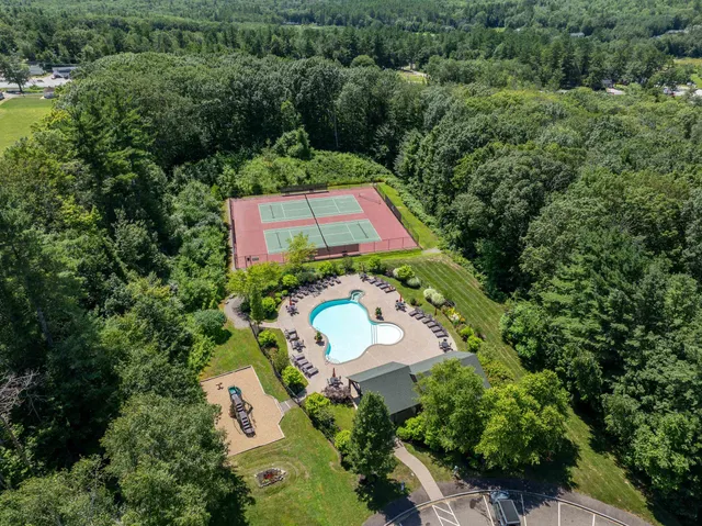 $1,400,000 | 6 Windjammer's Ridge, Laconia, NH 03246