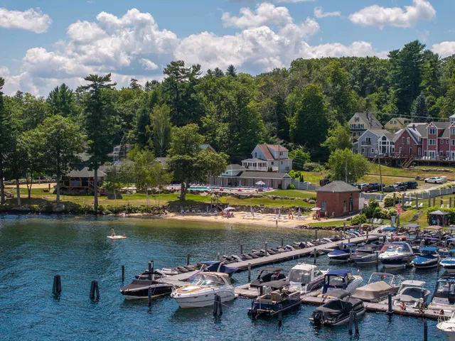 $1,400,000 | 6 Windjammer's Ridge, Laconia, NH 03246