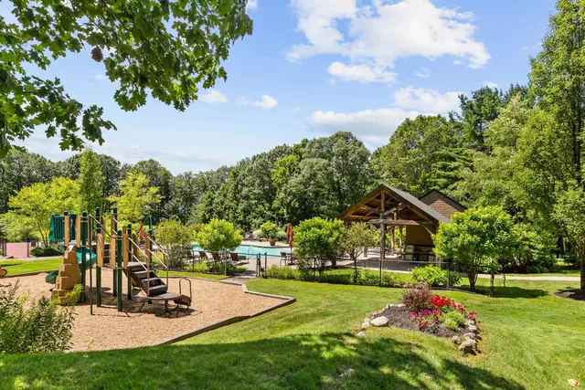 $1,400,000 | 6 Windjammer's Ridge, Laconia, NH 03246