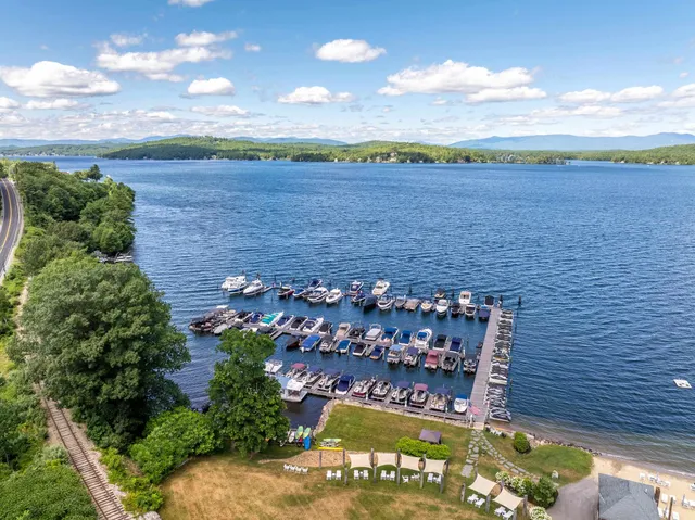 $1,400,000 | 6 Windjammer's Ridge, Laconia, NH 03246