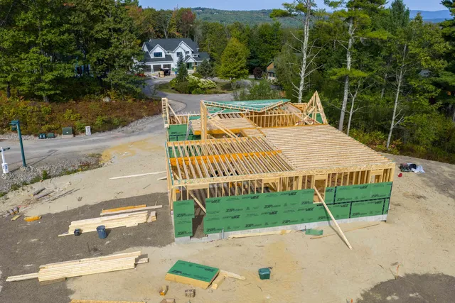 $1,400,000 | 6 Windjammer's Ridge, Laconia, NH 03246