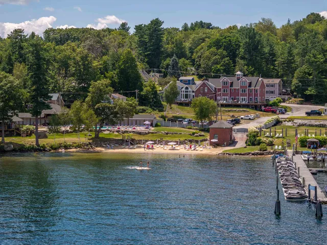 $1,400,000 | 6 Windjammer's Ridge, Laconia, NH 03246