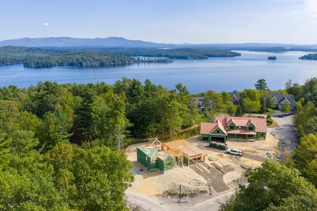 $1,400,000 | 6 Windjammer's Ridge, Laconia, NH 03246