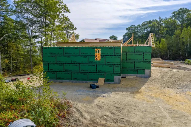 $1,400,000 | 6 Windjammer's Ridge, Laconia, NH 03246