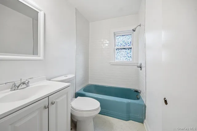 $3,800 | 152 Harrison Avenue, Unit 1, Yonkers, NY 10705